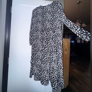 H&M Black and White Patterned Long Sleeve Dress